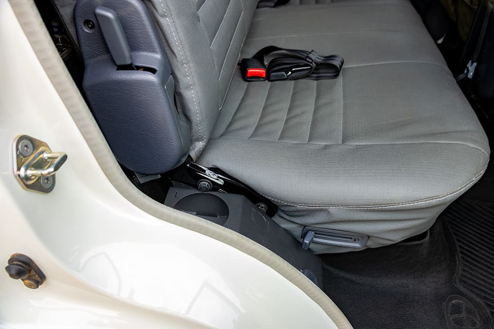 Rear Cupholders - Land Cruiser D/Cab 6 Land Cruiser D/Cab Rear Cupholders